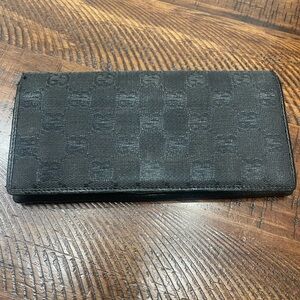 Gucci monogram wallet
